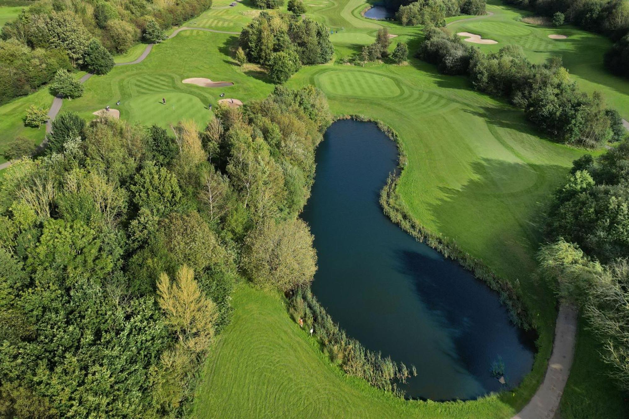 Delta Hotels By Marriott Worsley Park Country Club Eksteriør bilde